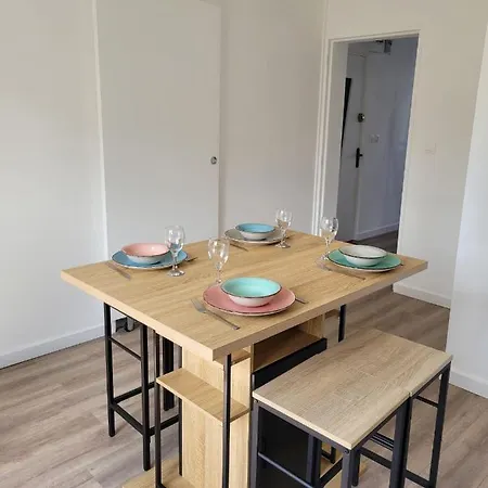 Les Oursins-appartement 3pieces, 4 Couchages Et Parking Gratuit * Metz