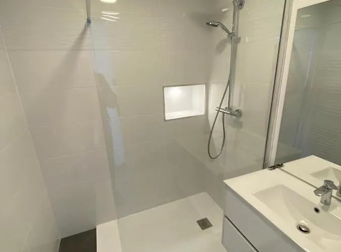 Appartement Les Oursins-appartement 3pièces, 4 Couchages Et Parking Gratuit